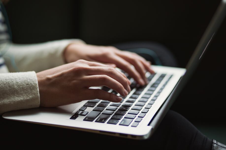 kaitlyn-baker-vZJdYl5JVXY-unsplash (1)